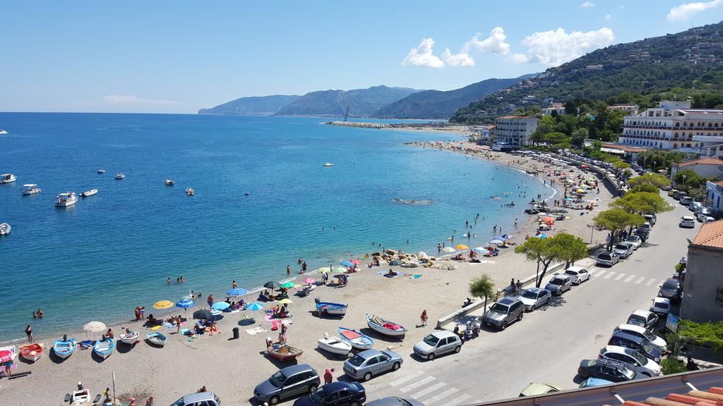 Apartament La Casa Di Aurelio Capo dʼOrlando Pokój zdjęcie