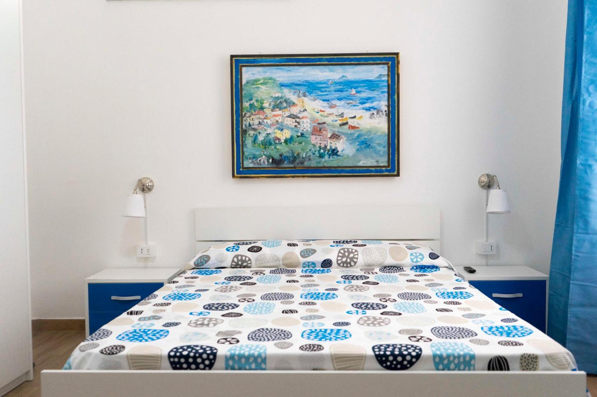 Apartament La Casa Di Aurelio Capo dʼOrlando Pokój zdjęcie